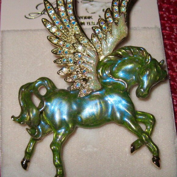 "KIRKS FOLLY VINTAGE BUT NEW PEGASUS BROOCH W/HEAVENLY WINGS-VERY RARE, SIGNED" - Picture 1 of 8